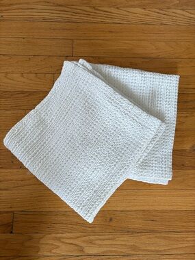 2Pottery Barn Pick-Stitch Handcrafted Cotton Quilted Sham Pillow Case Euro White